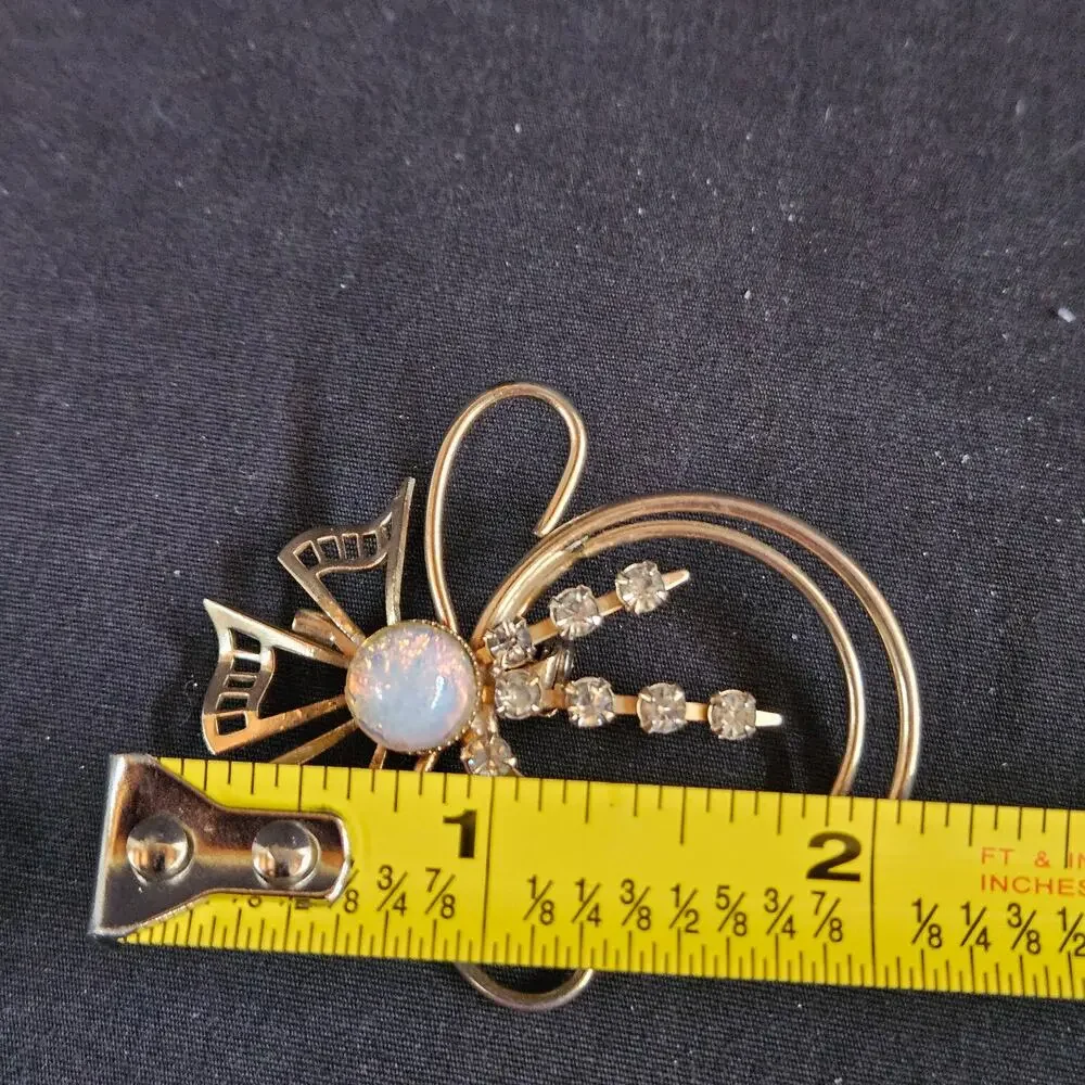 Vintage Gold Tone Stylized Bow Rhinestone Brooch Pin Grandmacore‎